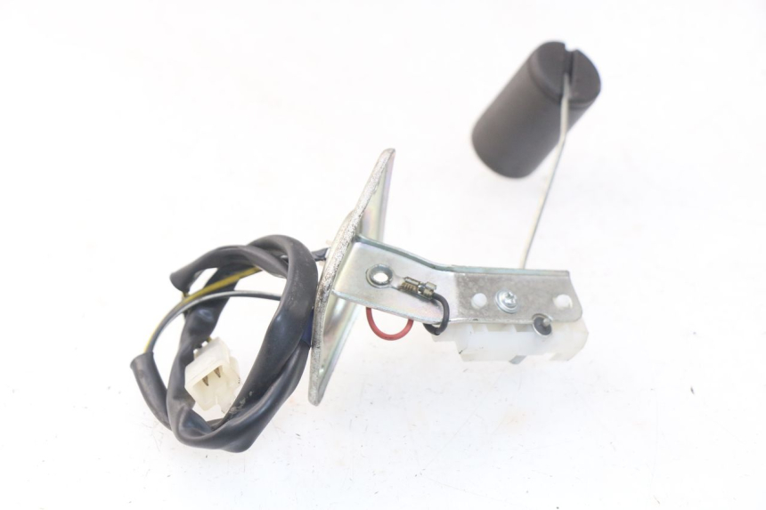 photo de WSKAŹNIK POZIOMU PALIWA W ZBIORNIKU PIAGGIO VESPA SPRINT 2T 50 (2014 - 2018) - Szczegół części