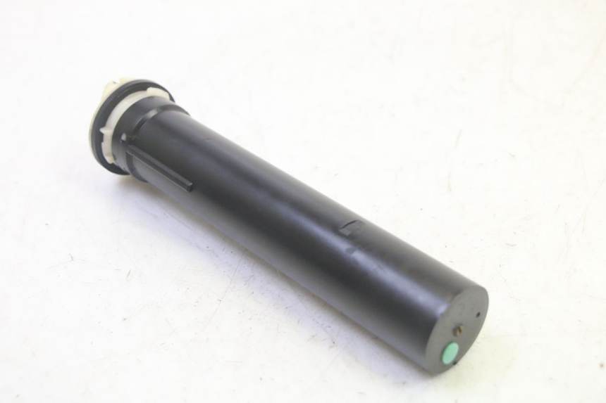 photo de WSKAŹNIK POZIOMU PALIWA W ZBIORNIKU PIAGGIO X8 125 (2004 - 2007) - Zbliżenie techniczne