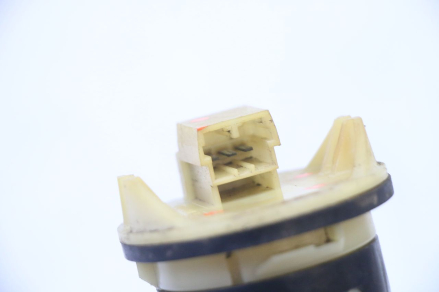 photo de WSKAŹNIK POZIOMU PALIWA W ZBIORNIKU PIAGGIO X9 EVOLUTION 125 (2003 - 2007) - Inny kąt widzenia