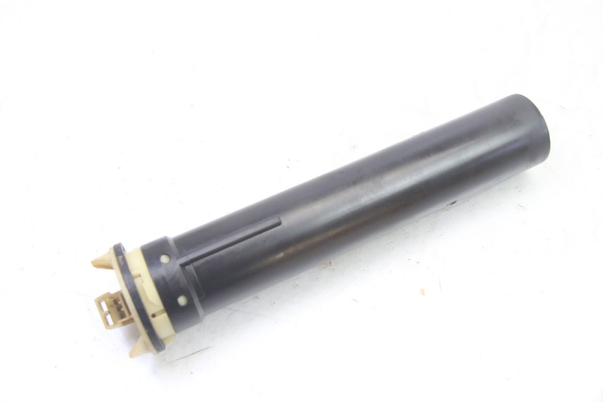 photo de WSKAŹNIK POZIOMU PALIWA W ZBIORNIKU PIAGGIO X9 EVOLUTION 125 (2003 - 2007) - Zbliżenie techniczne