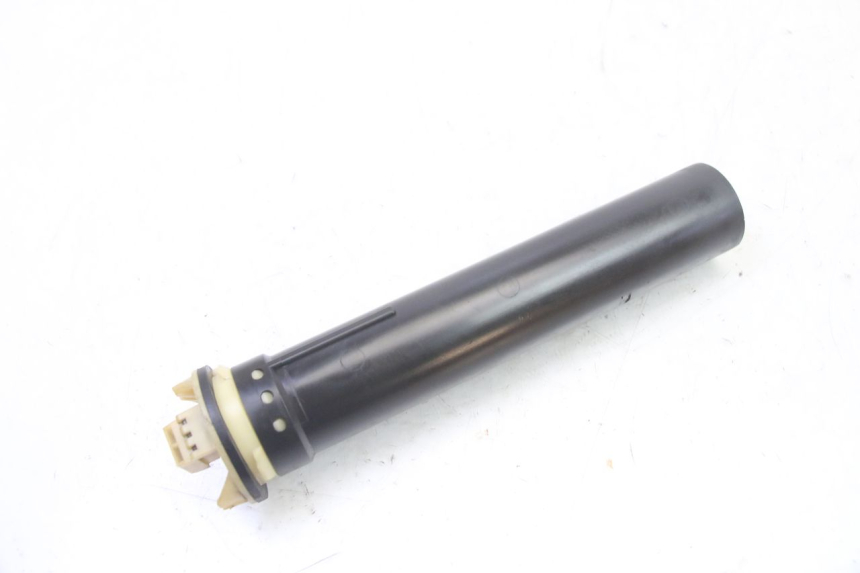 photo de WSKAŹNIK POZIOMU PALIWA W ZBIORNIKU PIAGGIO X9 EVOLUTION 125 (2003 - 2007) - Punkty mocowania