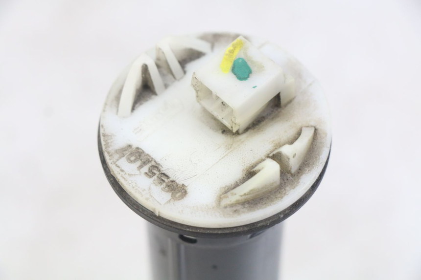 photo de WSKAŹNIK POZIOMU PALIWA W ZBIORNIKU PIAGGIO XEVO - X EVO 125 (2007 - 2017) - Szczegół części