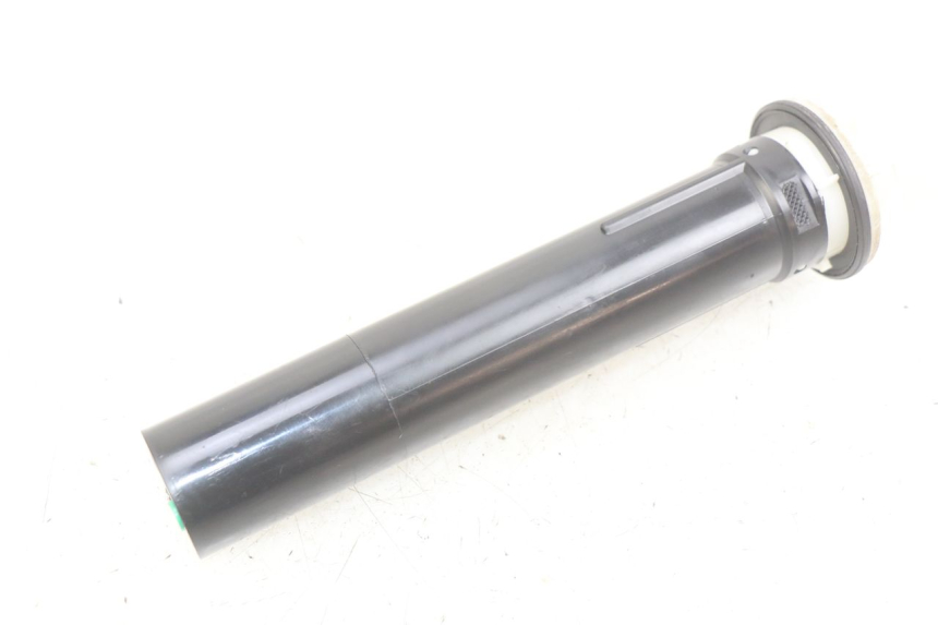 photo de WSKAŹNIK POZIOMU PALIWA W ZBIORNIKU PIAGGIO XEVO - X EVO 125 (2007 - 2017) - Inny kąt widzenia