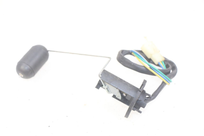 photo de WSKAŹNIK POZIOMU PALIWA W ZBIORNIKU YIYING YY125T 125 (2006 - 2014) - Inny kąt widzenia