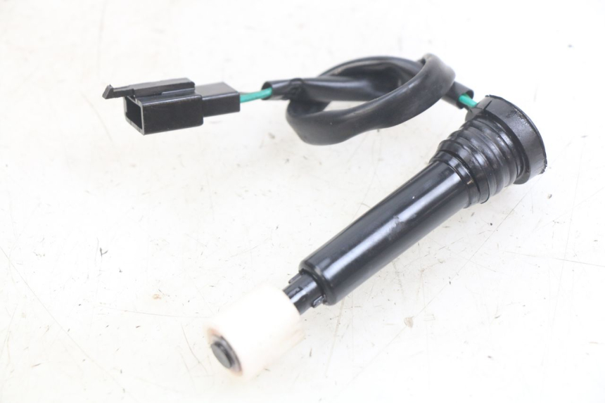 photo de MIARKA POZIOMU OLEJU W ZBIORNIKU KYMCO AGILITY NAKED RENOUVO 2T 50 (2011 - 2018) - Widok główny