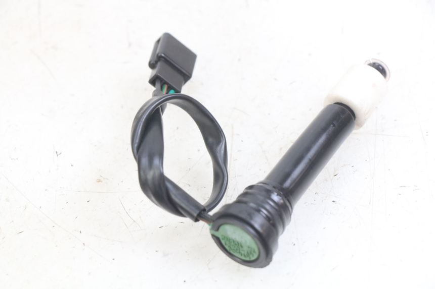 photo de MIARKA POZIOMU OLEJU W ZBIORNIKU KYMCO AGILITY NAKED RENOUVO 2T 50 (2011 - 2018) - Inny kąt widzenia