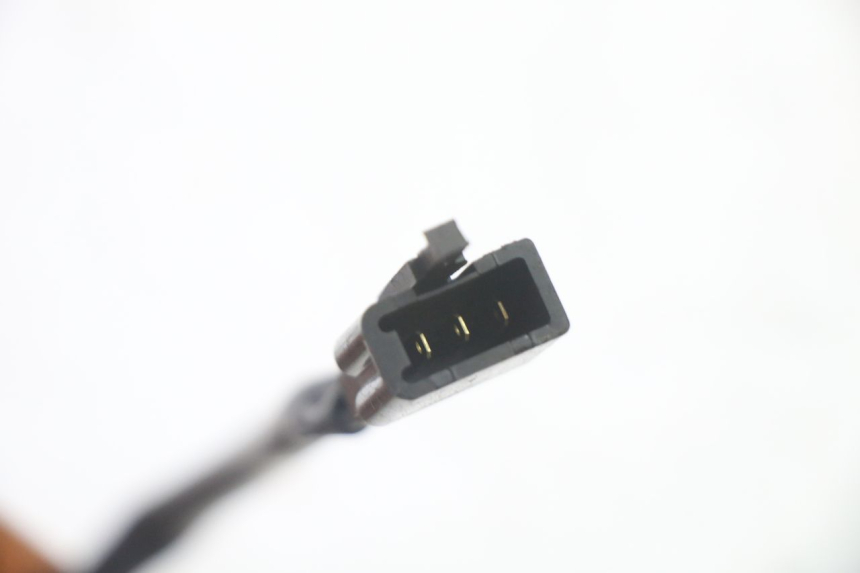 photo de MIARKA POZIOMU OLEJU W ZBIORNIKU KYMCO AGILITY NAKED RENOUVO 2T 50 (2011 - 2018) - Zbliżenie techniczne