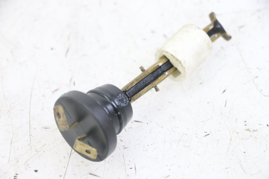 photo de MIERNIK POZIOMU OLEJU W ZBIORNIKU MBK BOOSTER SPIRIT NAKED 50 (2004 - 2017) - Widok główny