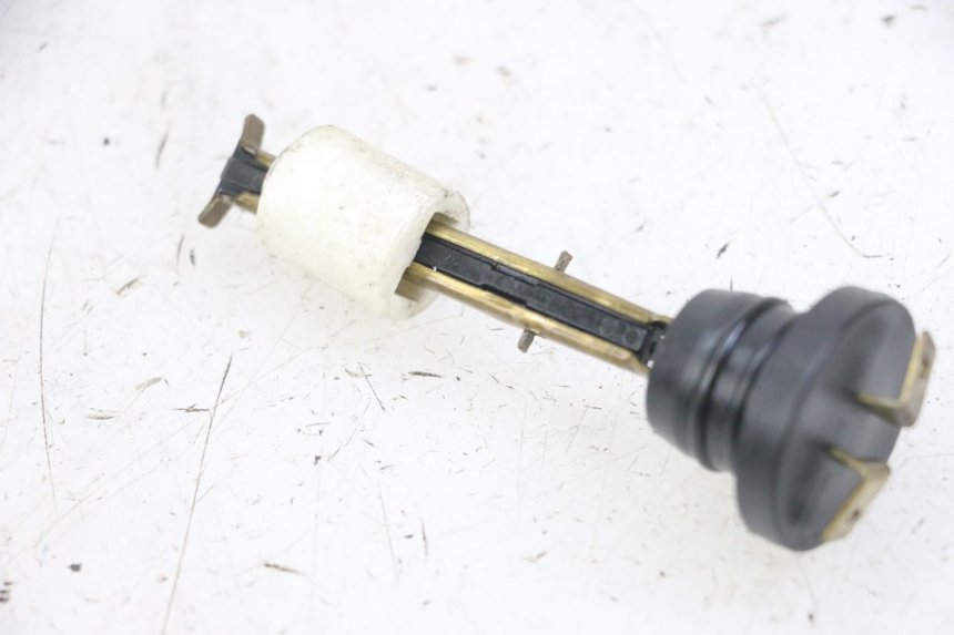 photo de MIERNIK POZIOMU OLEJU W ZBIORNIKU MBK BOOSTER SPIRIT NAKED 50 (2004 - 2017) - Zoom stanu zużycia