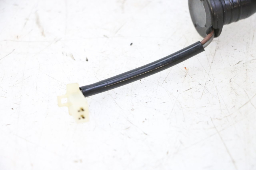 photo de MIARKA POZIOMU OLEJU W ZBIORNIKU YAMAHA BW'S 100 (1999 - 2002) - Inny kąt widzenia