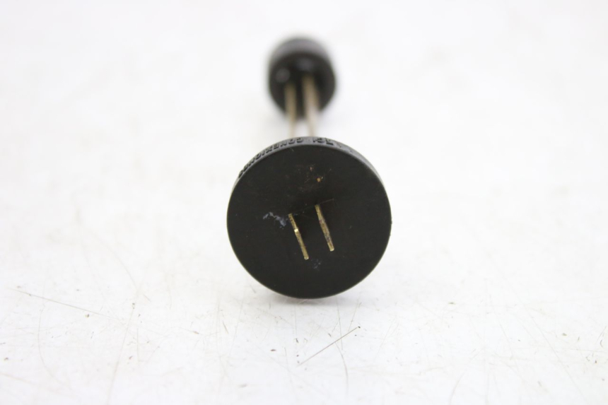 photo de MIARKA POZIOMU OLEJU W ZBIORNIKU PEUGEOT CITYSTAR 50 (2013 - 2017) - Zbliżenie techniczne