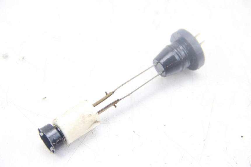 photo de MIARKA POZIOMU OLEJU W ZBIORNIKU MBK FLIPPER 50 (2004 - 2012) - Zoom stanu zużycia