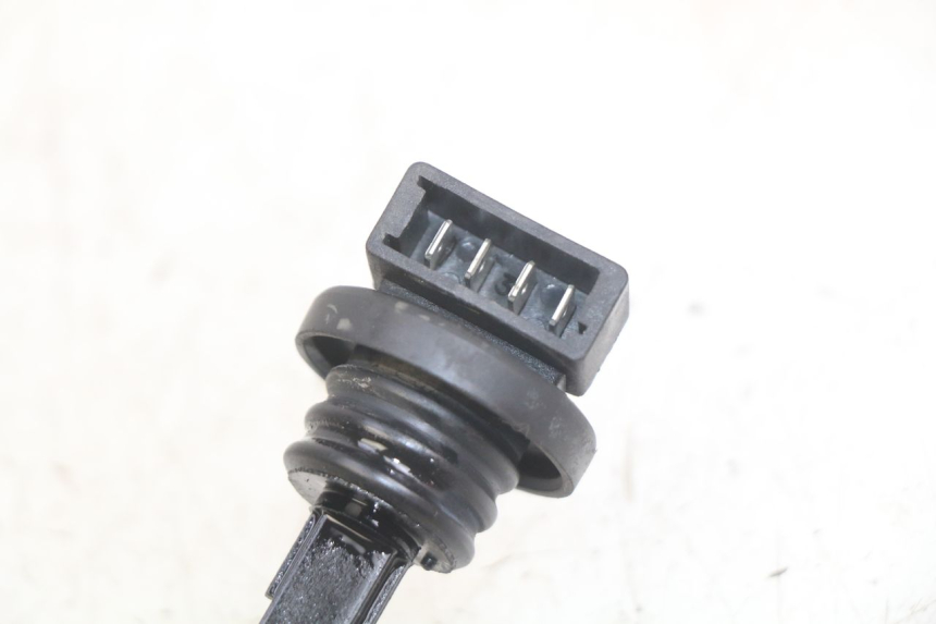 photo de MIARKA POZIOMU OLEJU W ZBIORNIKU PIAGGIO FLY 2T 50 (2004 - 2017) - Zoom stanu zużycia