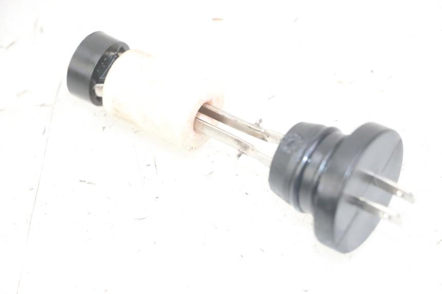 photo de MIARKA POZIOMU OLEJU W ZBIORNIKU PEUGEOT JET FORCE CARBU 50 (2003 - 2016) - Widok główny