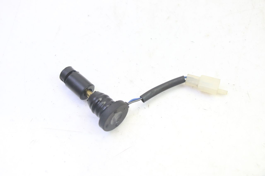 photo de MIARKA POZIOMU OLEJU W ZBIORNIKU PEUGEOT KISBEE 2T 50 (2010 - 2017) - Zoom stanu zużycia