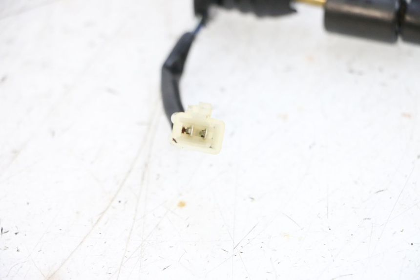 photo de MIARKA POZIOMU OLEJU W ZBIORNIKU PEUGEOT KISBEE 2T 50 (2010 - 2017) - Zoom stanu zużycia