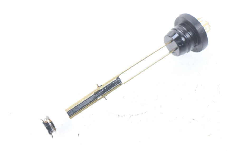 photo de MIARKA POZIOMU OLEJU W ZBIORNIKU PEUGEOT LUDIX 50 (2008 - 2017) - Szczegół części