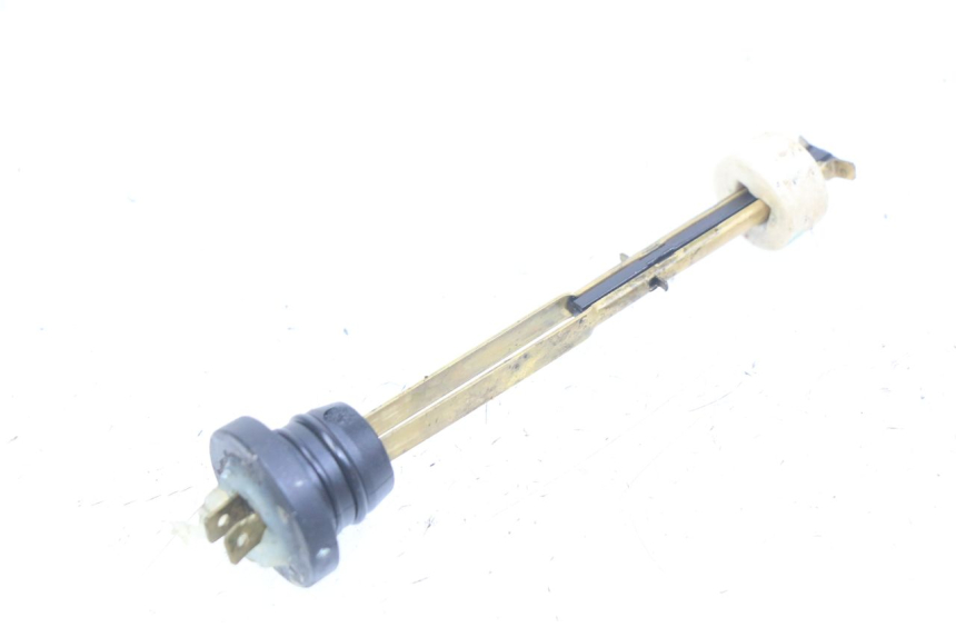 photo de MIARKA POZIOMU OLEJU W ZBIORNIKU PEUGEOT LUDIX 50 (2005 - 2007) - Zoom stanu zużycia