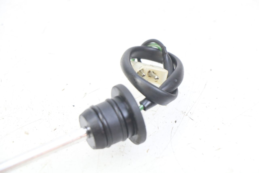 photo de MIARKA POZIOMU OLEJU W ZBIORNIKU RIEJU MRT 50 (2009 - 2017) - Zoom stanu zużycia