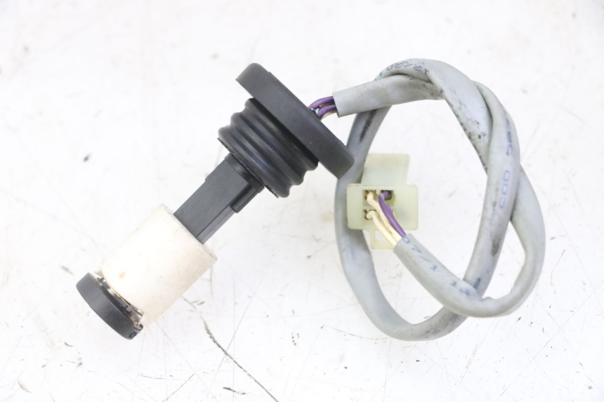 photo de MIARKA POZIOMU OLEJU W ZBIORNIKU PIAGGIO NEW TYPHOON 50 (2018 - 2021) - Zoom stanu zużycia