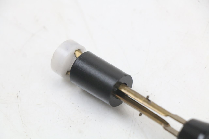 photo de MIARKA POZIOMU OLEJU W ZBIORNIKU MBK OVETTO ONE 2T 50 (2013 - 2017) - Zoom stanu zużycia