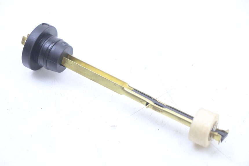 photo de MIARKA POZIOMU OLEJU W ZBIORNIKU PEUGEOT TKR TREKKER FURIOUS 50 (2005 - 2014) - Zoom stanu zużycia