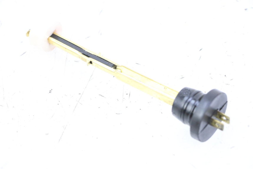 photo de MIARKA POZIOMU OLEJU W ZBIORNIKU PEUGEOT TKR TREKKER FURIOUS 50 (2005 - 2014) - Widok główny