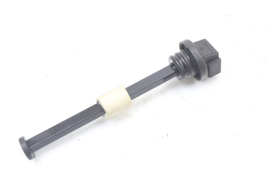 photo de MIARKA POZIOMU OLEJU W ZBIORNIKU PIAGGIO VESPA LX 2T 50 (2005 - 2013) - Inny kąt widzenia