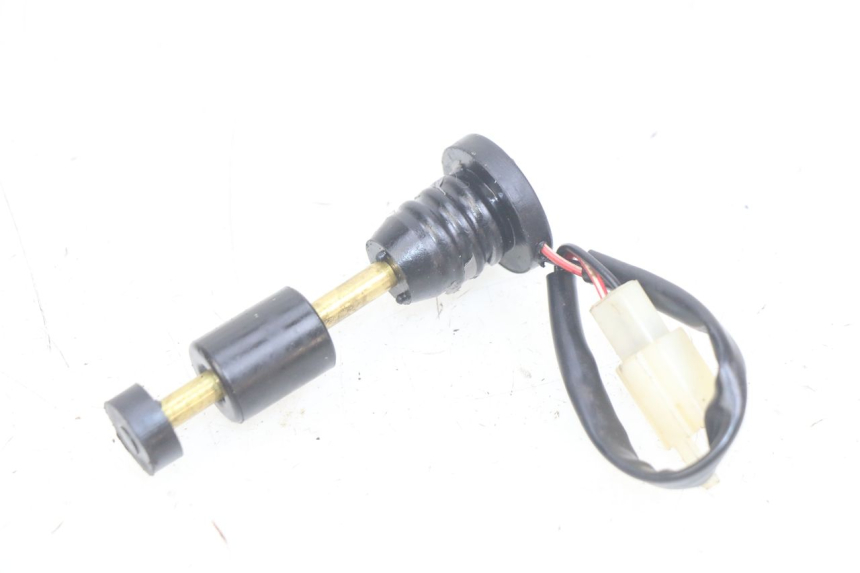 photo de MIARKA POZIOMU OLEJU W ZBIORNIKU RIDE RACE 2T 50 (2012 - 2017) - Inny kąt widzenia