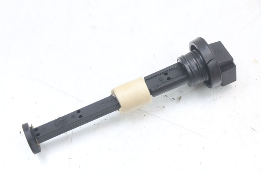 photo de MIARKA POZIOMU OLEJU W ZBIORNIKU GILERA RUNNER LC 50 (1997 - 1998) - Inny kąt widzenia