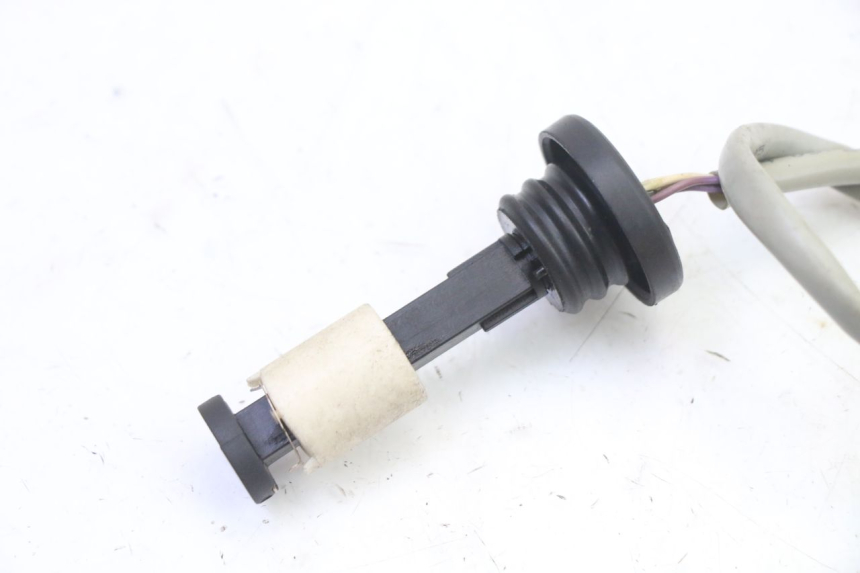 photo de MIERNIK POZIOMU OLEJU W ZBIORNIKU GILERA RUNNER SL 50 (2006 - 2009) - Zoom stanu zużycia