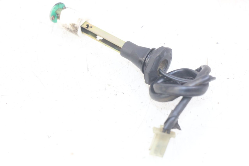 photo de MIARKA POZIOMU OLEJU W ZBIORNIKU SUZUKI SMX SUPERMOTARD 50 (1996 - 2001) - Zoom stanu zużycia