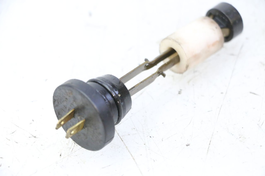 photo de MIARKA POZIOMU OLEJU W ZBIORNIKU PEUGEOT SPEEDAKE 50 (1995 - 1997) - Widok główny