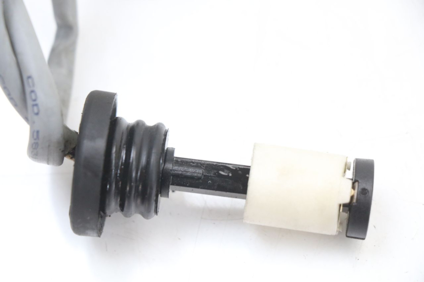 photo de MIARKA POZIOMU OLEJU W ZBIORNIKU APRILIA SR 2T 50 (2018 - 2022) - Zoom stanu zużycia