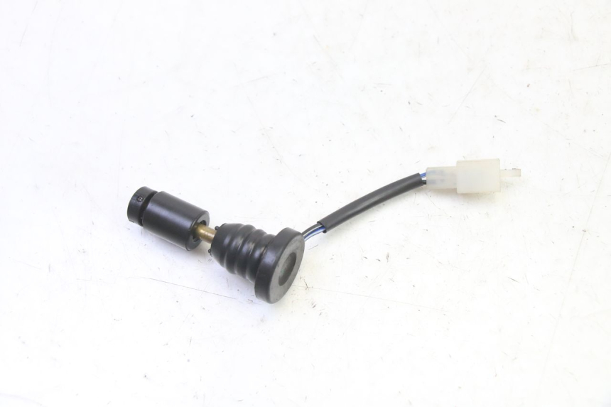 photo de MIARKA POZIOMU OLEJU W ZBIORNIKU PEUGEOT STREETZONE I NAKED 2T 50 (2018 - 2020) - Inny kąt widzenia