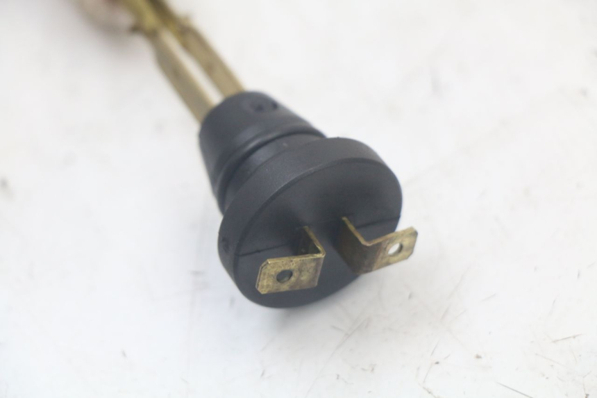 photo de MIARKA POZIOMU OLEJU W ZBIORNIKU MBK STUNT NAKED 50 (2004 - 2018) - Zoom stanu zużycia