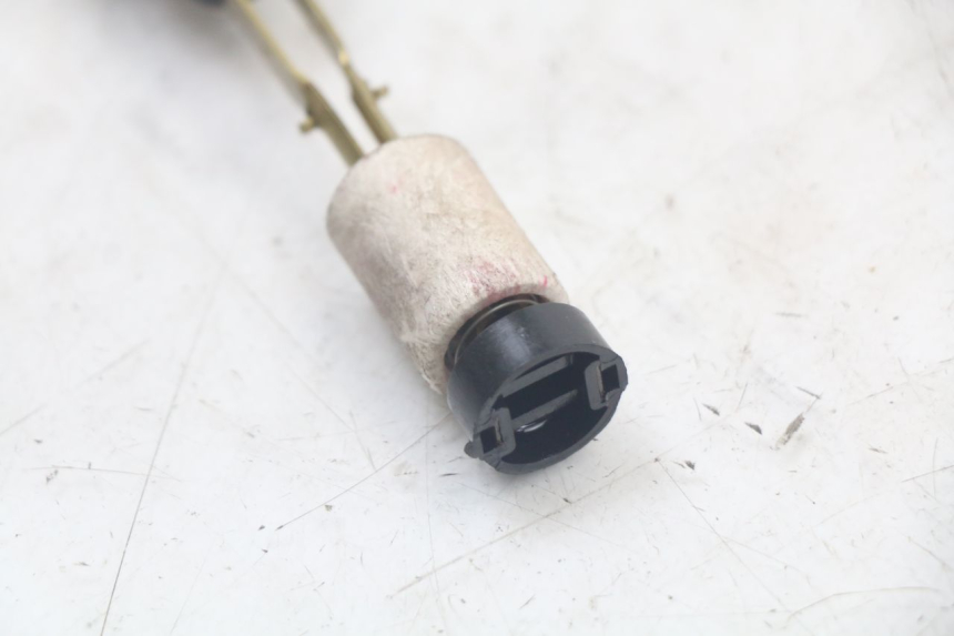 photo de MIARKA POZIOMU OLEJU W ZBIORNIKU MBK STUNT NAKED 50 (2004 - 2018) - Inny kąt widzenia