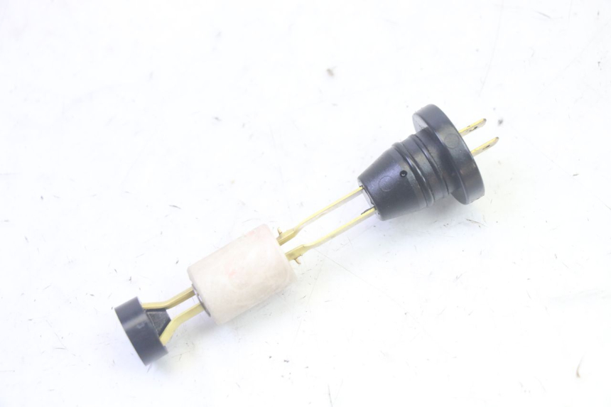 photo de MIARKA POZIOMU OLEJU W ZBIORNIKU YAMAHA TZR 50 (2008 - 2016) - Szczegół części