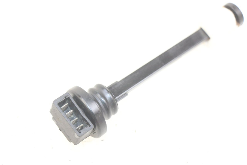 photo de MIARKA POZIOMU OLEJU W ZBIORNIKU PIAGGIO VESPA PRIMAVERA 2T 50 (2013 - 2018) - Widok główny