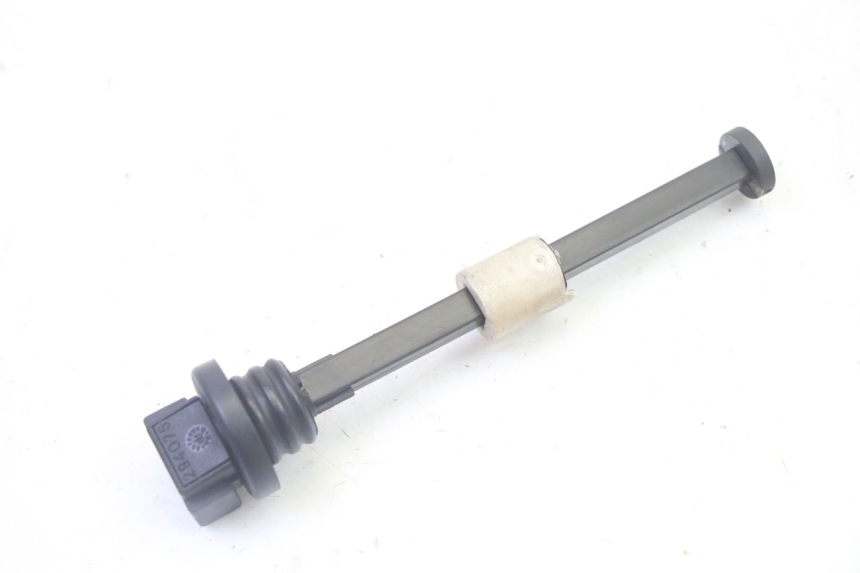 photo de MIARKA POZIOMU OLEJU W ZBIORNIKU PIAGGIO VESPA S 2T 50 (2007 - 2014) - Zoom stanu zużycia