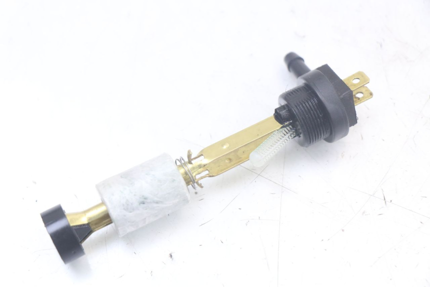 photo de MIARKA POZIOMU OLEJU W ZBIORNIKU FANTIC XM PERFORMANCE 2T 50 (2021 - 2022) - Inny kąt widzenia