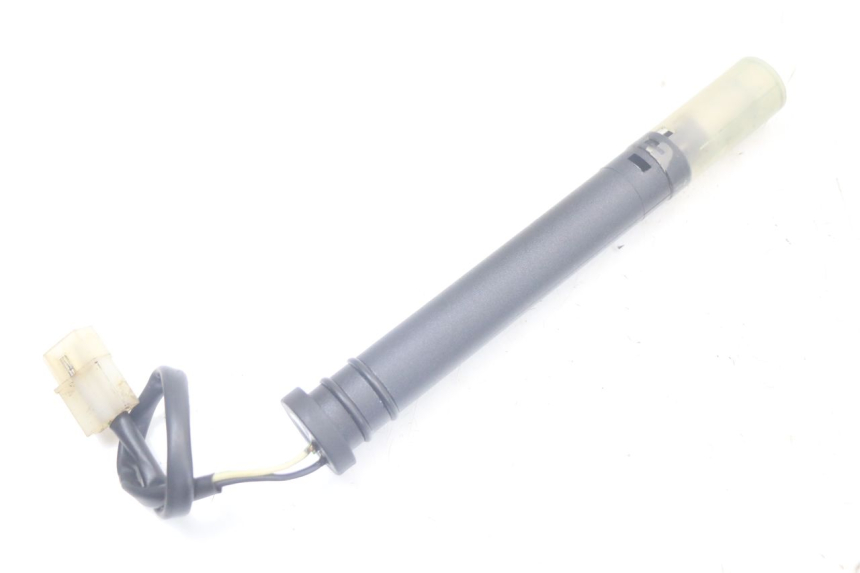 photo de MIARKA POZIOMU OLEJU W ZBIORNIKU PEUGEOT XP6 50 (1997 - 2003) - Widok główny