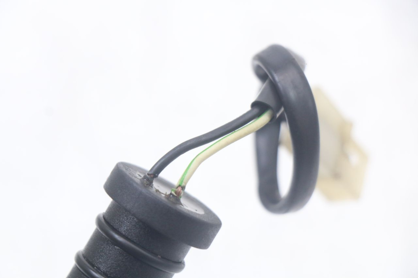 photo de MIARKA POZIOMU OLEJU W ZBIORNIKU PEUGEOT XP6 50 (1997 - 2003) - Zoom stanu zużycia