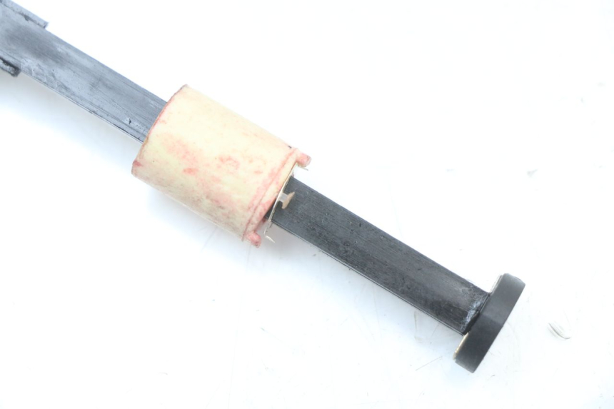 photo de MIARKA POZIOMU OLEJU W ZBIORNIKU PIAGGIO ZIP 2T 50 (2009 - 2019) - Zbliżenie techniczne