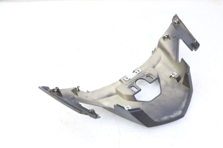 photo de Złącze tylnej owiewki QUADRO 4 4D 350 (2015 - 2018) - Zoom stanu zużycia