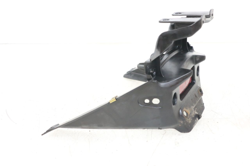 photo de Złącze tylnej owiewki KYMCO AGILITY 4T 50 (2005 - 2018) - Zbliżenie techniczne