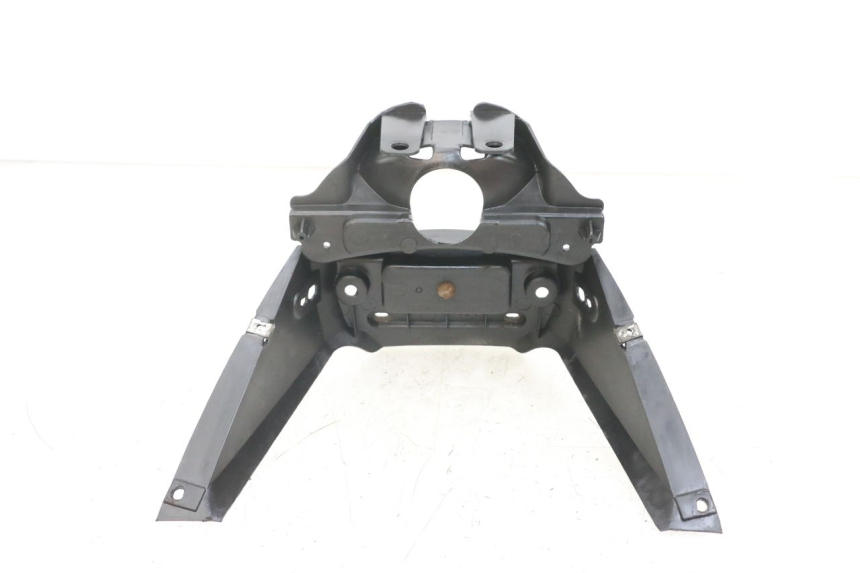 photo de Złącze owiewki tylnej KYMCO AGILITY 4T 50 (2018 - 2022) - Zoom stanu zużycia