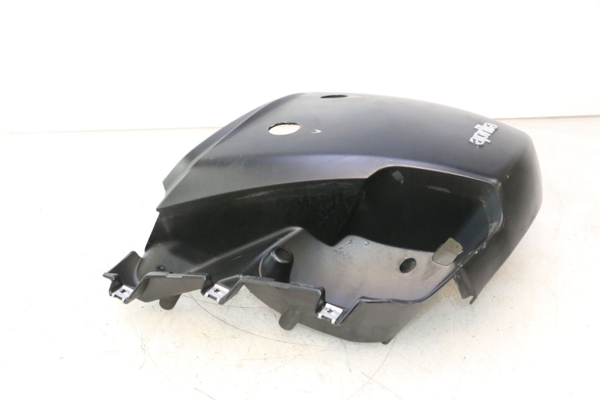 photo de Złącze tylnej owiewki APRILIA ATLANTIC S 125 (2010 - 2013) - Inny kąt widzenia