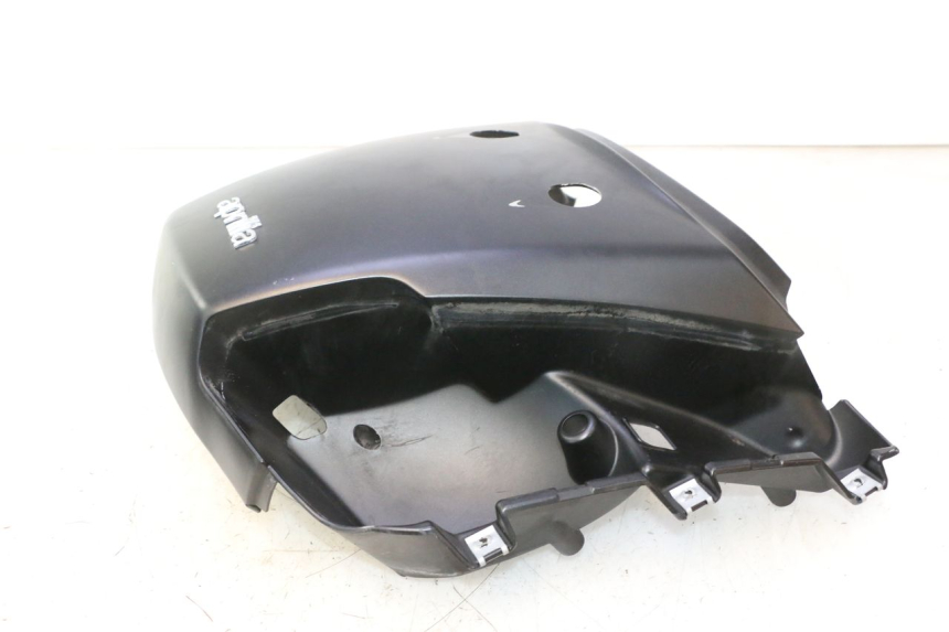 photo de Złącze tylnej owiewki APRILIA ATLANTIC S 125 (2010 - 2013) - Zbliżenie techniczne
