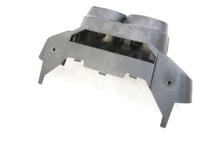 photo de Złącze tylnej owiewki YAMAHA BW'S BWS 125 (2010 - 2013) - Inny kąt widzenia